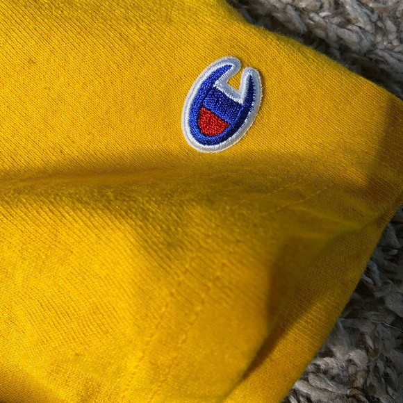 Champion Shirt - Picture 4 of 4